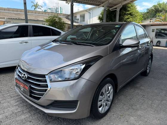 HYUNDAI HB20S 1.0 COMFORT PLUS 12V TURBO FLEX 4P MANUAL
